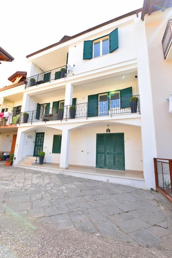 Chez Luke Apartments In Аджерола Экстерьер фото
